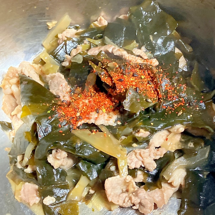 ごはんが進む!わかめの中華炒め